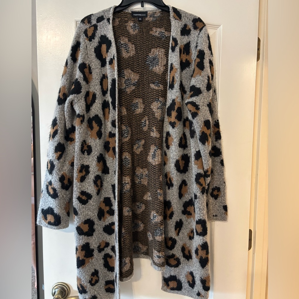 Cozy Leopard Print Open-Front Cardigan - Light Gray/Tan